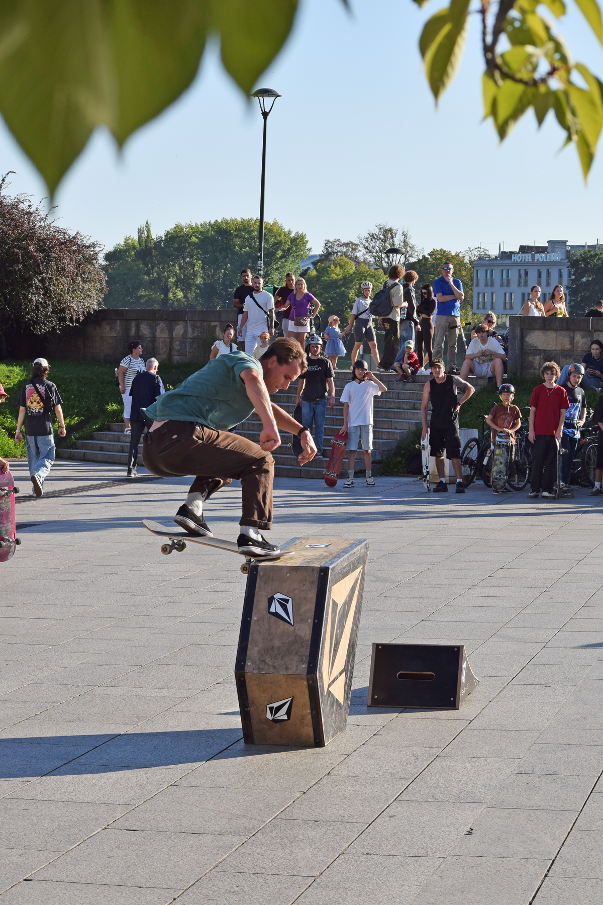 Maciek Olszewski Frontside Noseslide